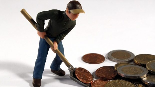 Average Agency Payment Times Increase; Twitter Seeks Funding